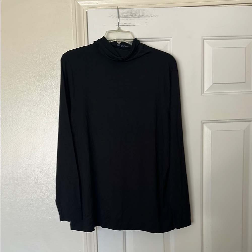 Sejour women’s Black Long Sleeve Cowl neck Top
